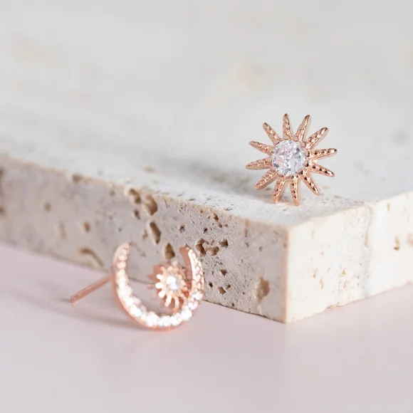 Moon & Star Earrings - Picture 5 of 9